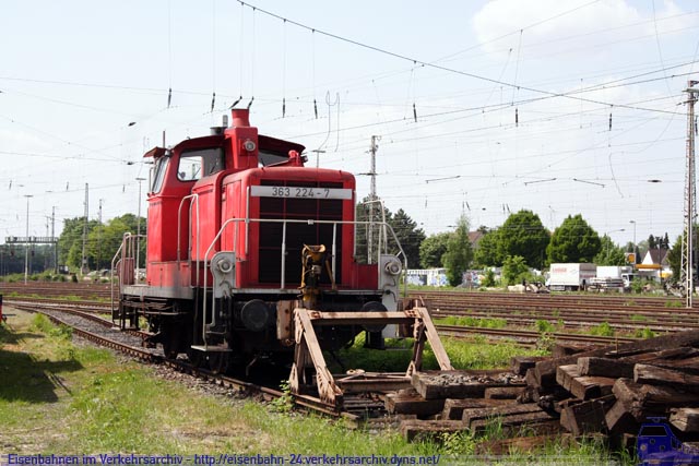  363 224-7
