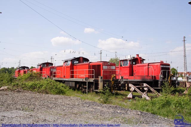  294 584-8
