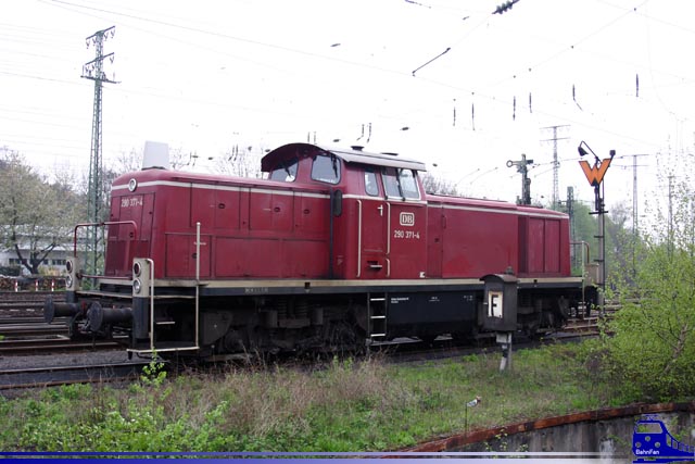  290 371-4